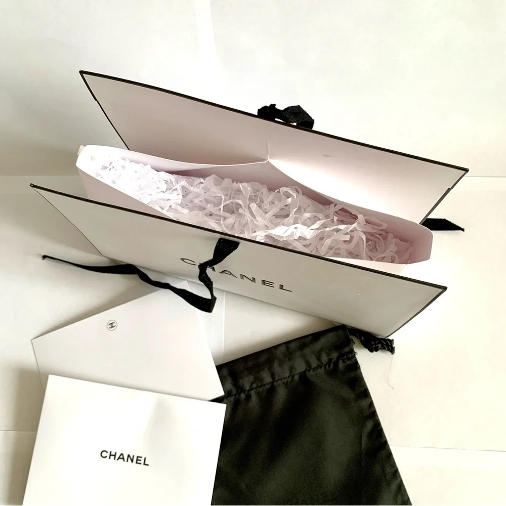 CHANEL Gift Box Set w Card Envelope Drawstring Pouch White Origami Authentic